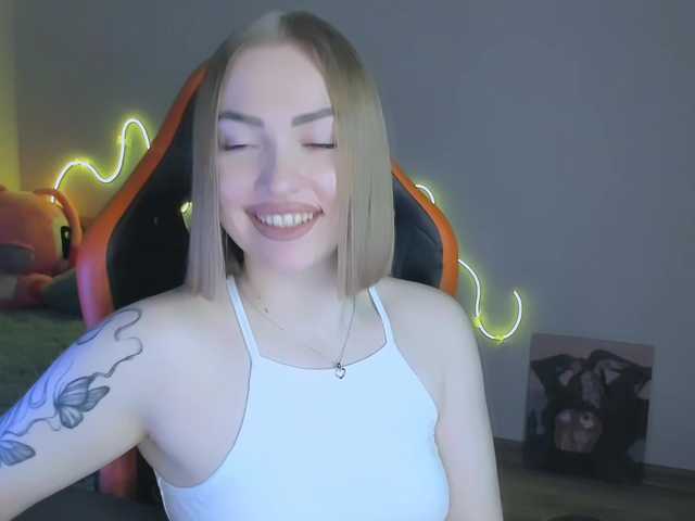 LaraKrein-lk's BongaCams show and profile