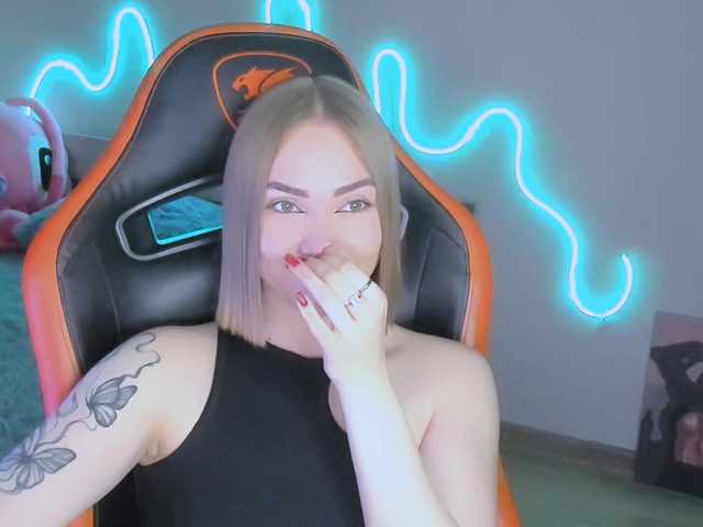 LaraKrein-lk's BongaCams show and profile