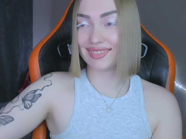 LaraKrein-lk's BongaCams show and profile