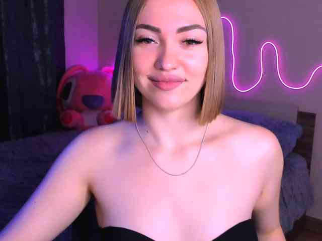 LaraKrein-lk Live Webcam on BongaCams