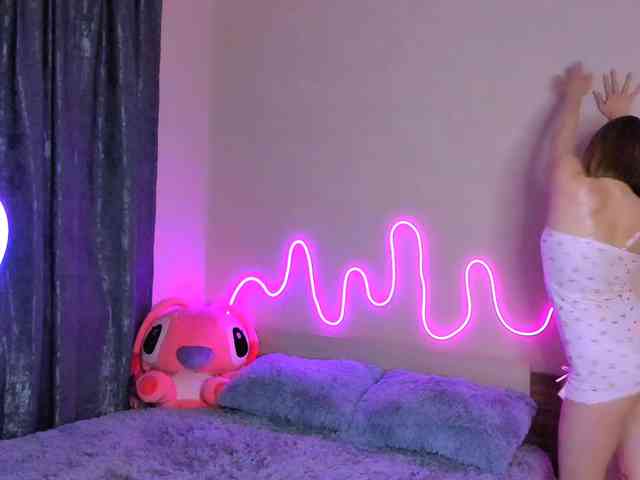LaraKrein-lk's webcam live show