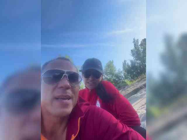 BoombasticPair webcam
