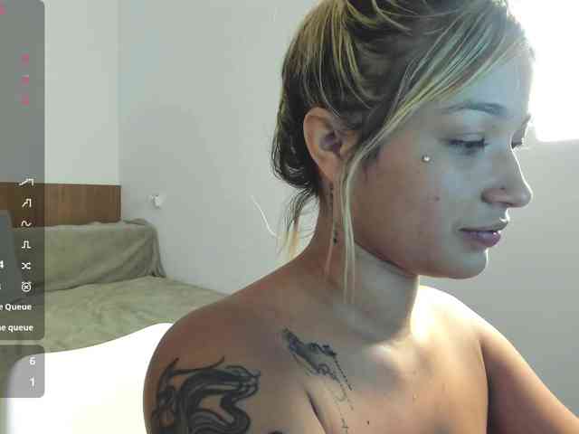VickiTucker webcam
