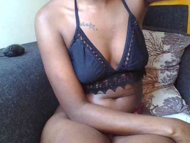 Prettylittlemuffin webcam