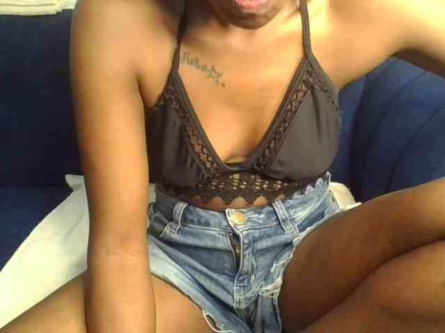 Prettylittlemuffin webcam