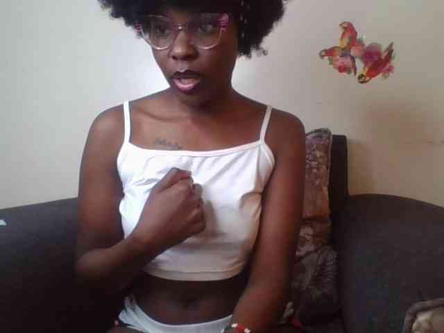Prettylittlemuffin webcam