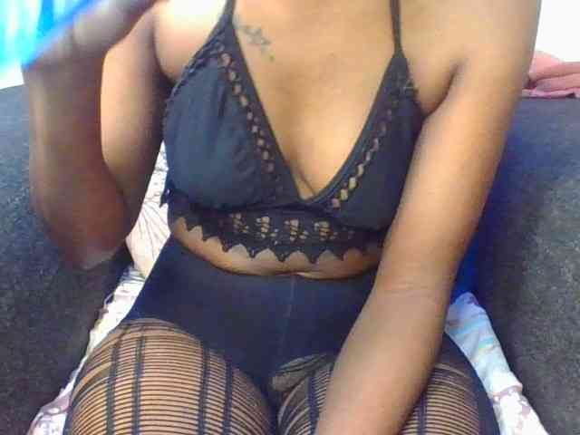 Prettylittlemuffin webcam