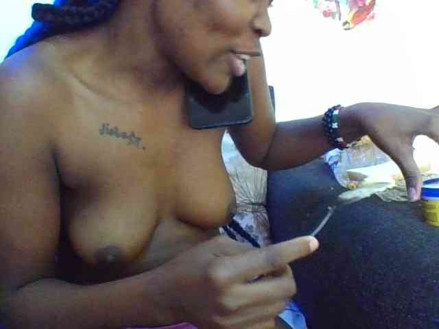 Prettylittlemuffin webcam