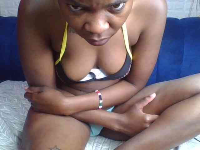 Prettylittlemuffin webcam