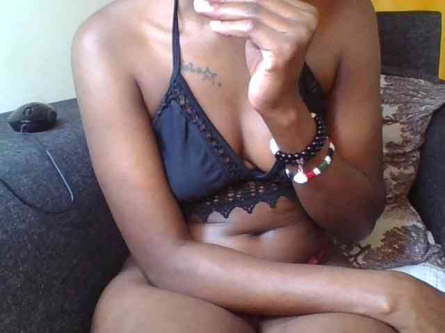 Prettylittlemuffin webcam