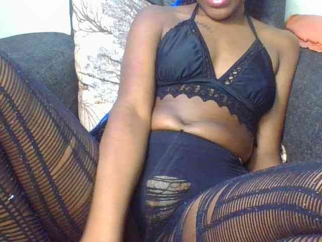 Prettylittlemuffin webcam