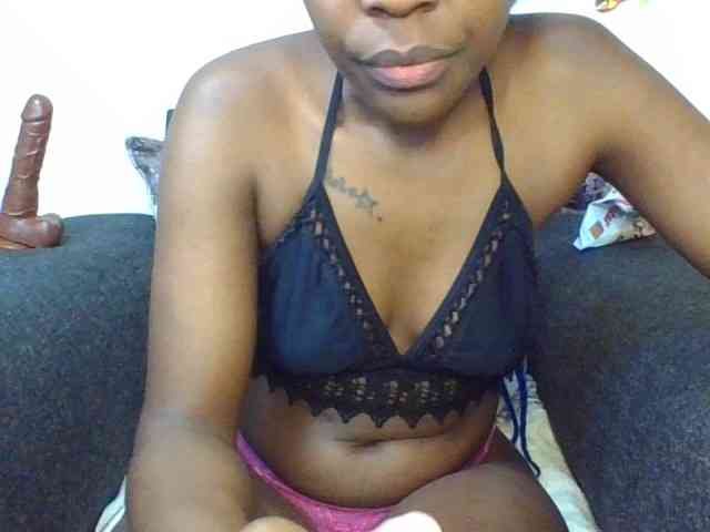 Prettylittlemuffin webcam