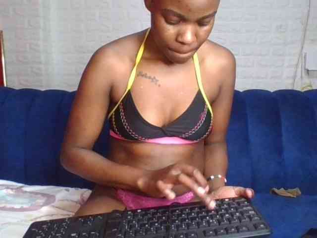Prettylittlemuffin webcam