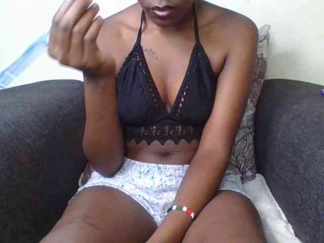 Prettylittlemuffin webcam