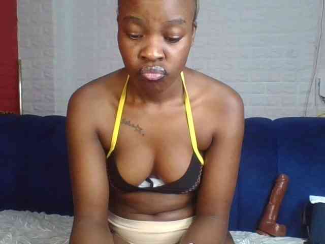 Prettylittlemuffin webcam