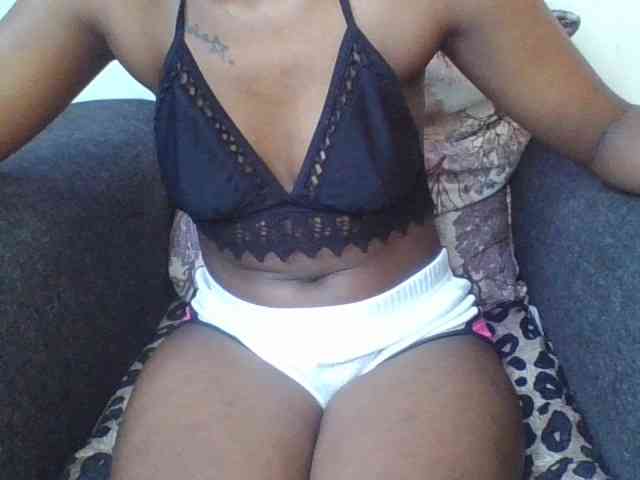 Prettylittlemuffin webcam