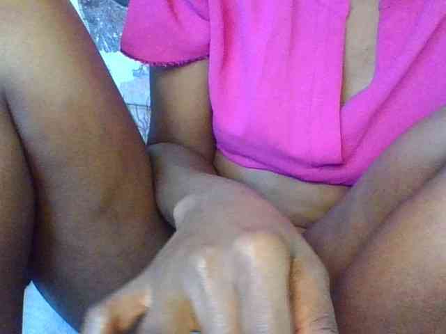 Prettylittlemuffin webcam