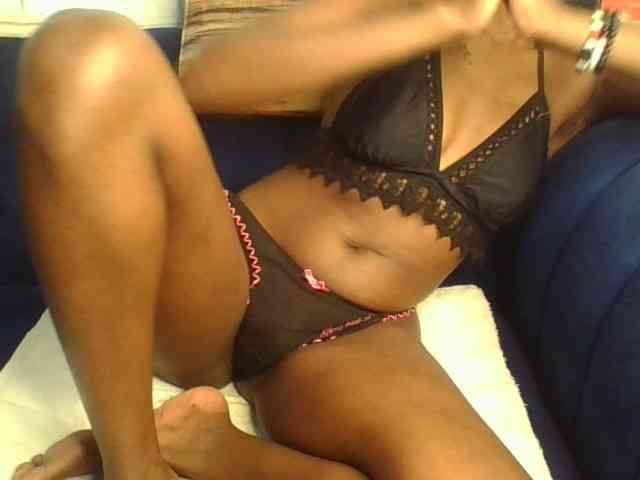 Prettylittlemuff... Live Webcam on BongaCams
