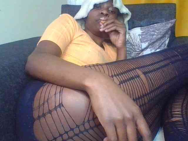 Prettylittlemuffin webcam