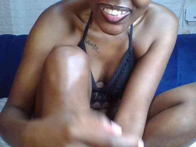 Prettylittlemuffin webcam