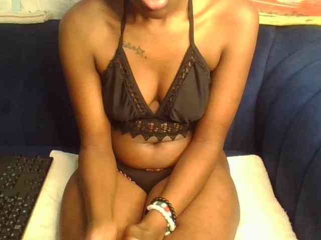 Prettylittlemuffin webcam