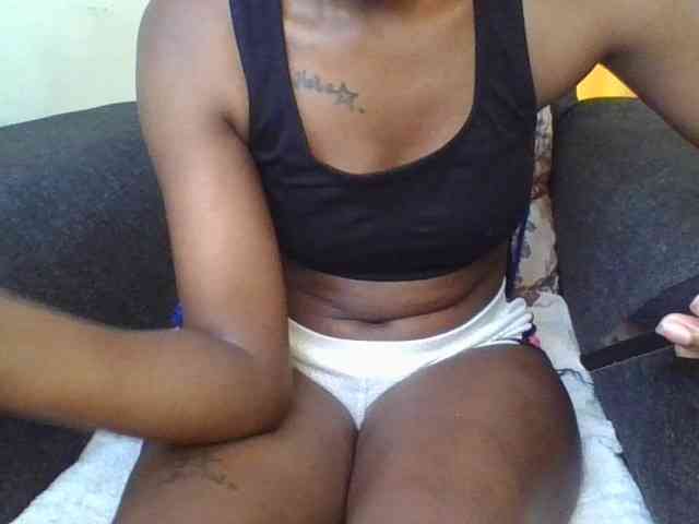 Prettylittlemuffin webcam