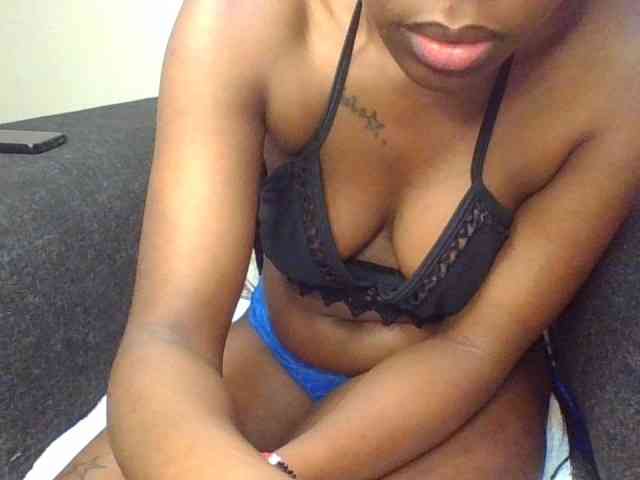 Prettylittlemuffin webcam