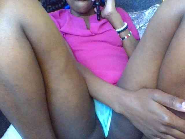 Prettylittlemuffin webcam