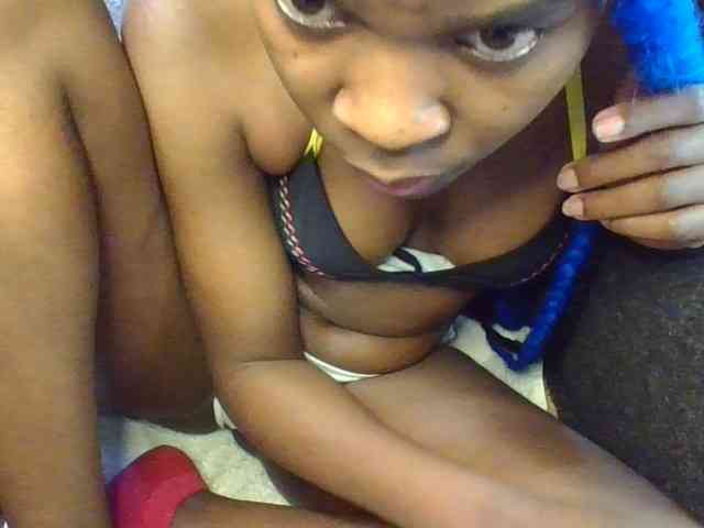 Prettylittlemuffin webcam
