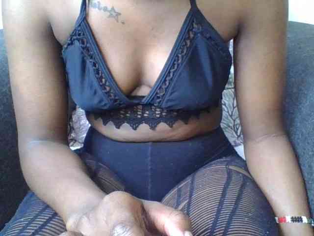 Prettylittlemuffin webcam