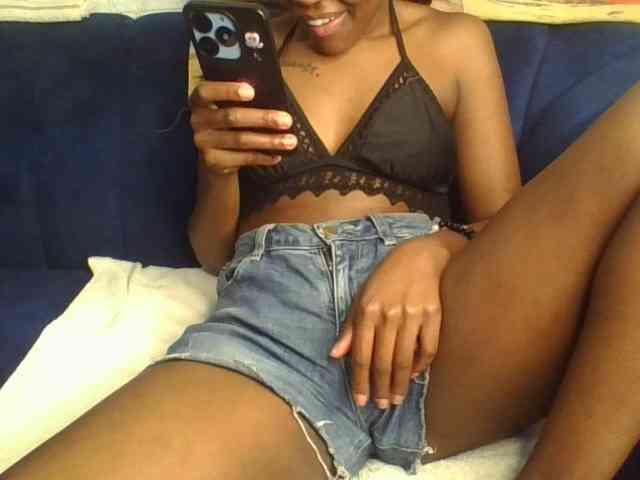Prettylittlemuffin webcam