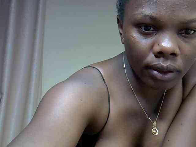 sexxy-bitch webcam