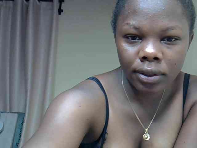 sexxy-bitch webcam