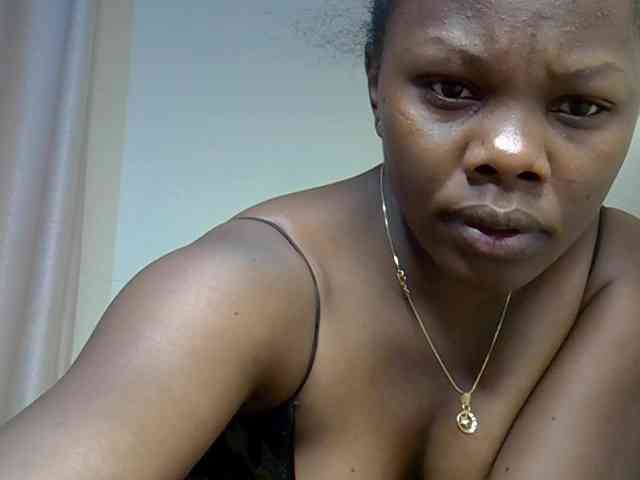 sexxy-bitch webcam