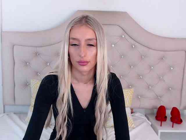 NatalieFlirt webcam