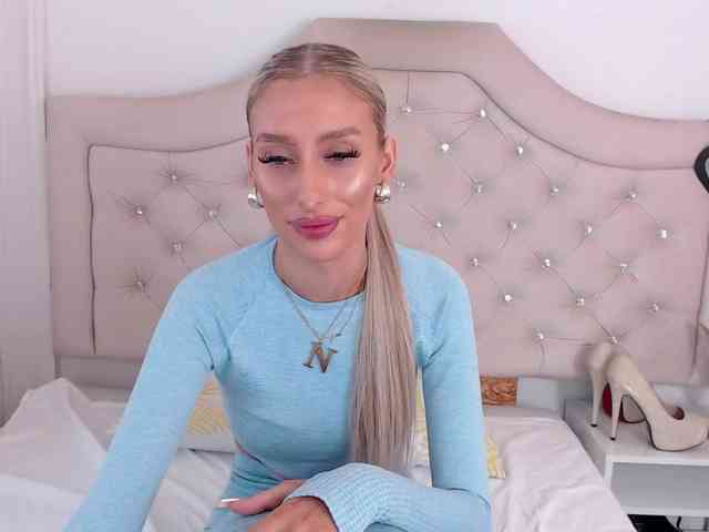 NatalieFlirt webcam