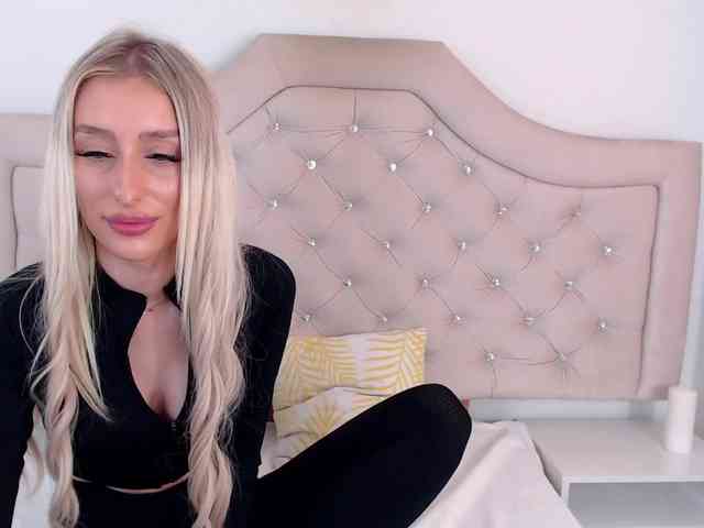 NatalieFlirt webcam