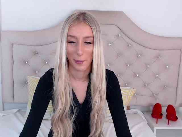 NatalieFlirt webcam