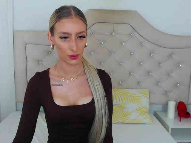 NatalieFlirt webcam
