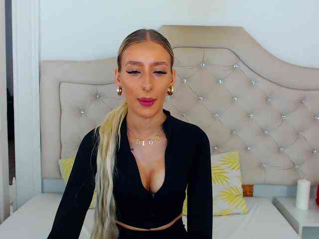NatalieFlirt webcam