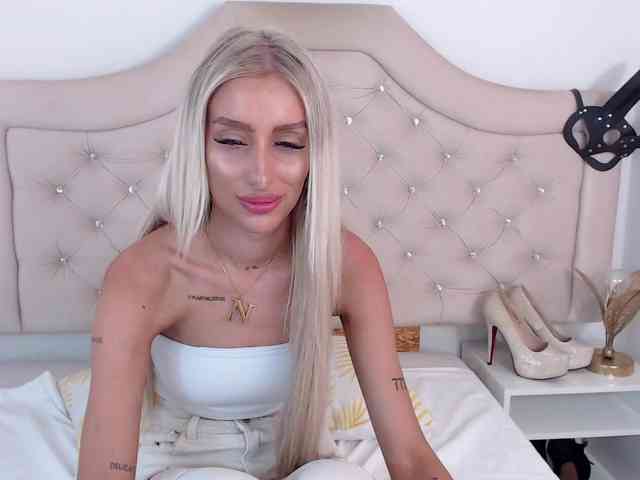 NatalieFlirt webcam