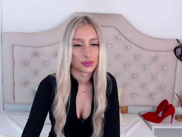 NatalieFlirt webcam