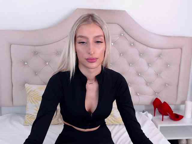 NatalieFlirt webcam