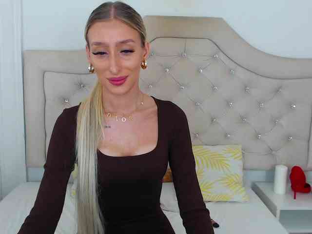 NatalieFlirt webcam