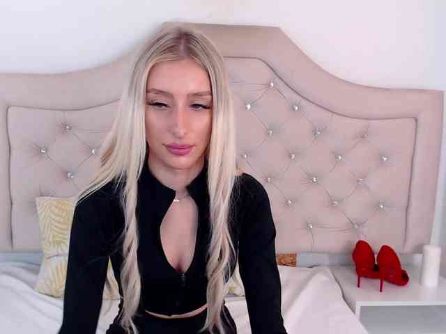 NatalieFlirt webcam