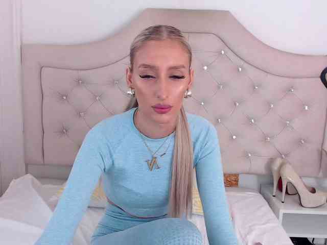 NatalieFlirt webcam