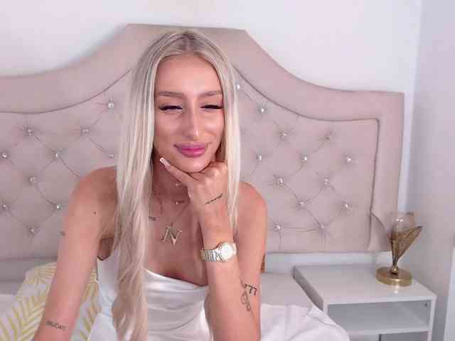 NatalieFlirt webcam