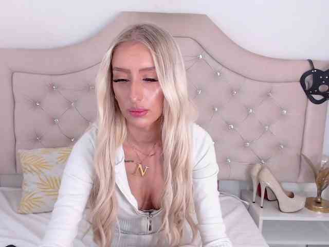 NatalieFlirt webcam