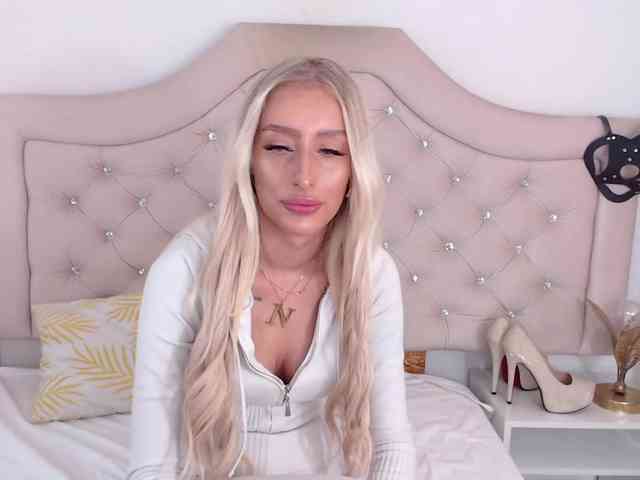 NatalieFlirt webcam