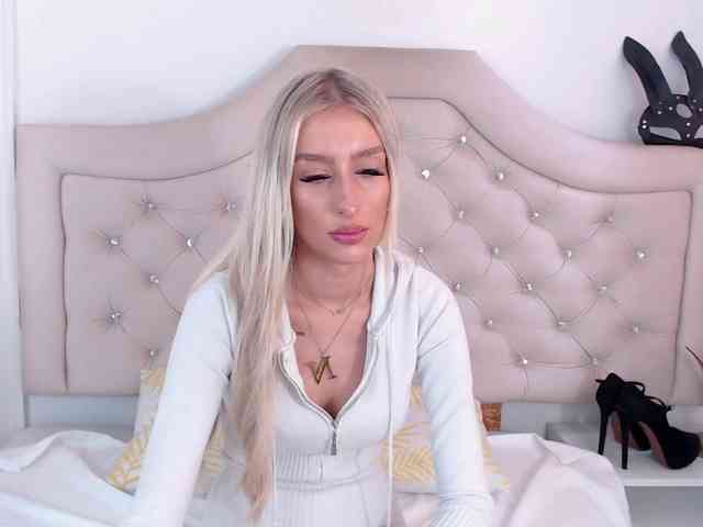 NatalieFlirt Live Webcam on BongaCams